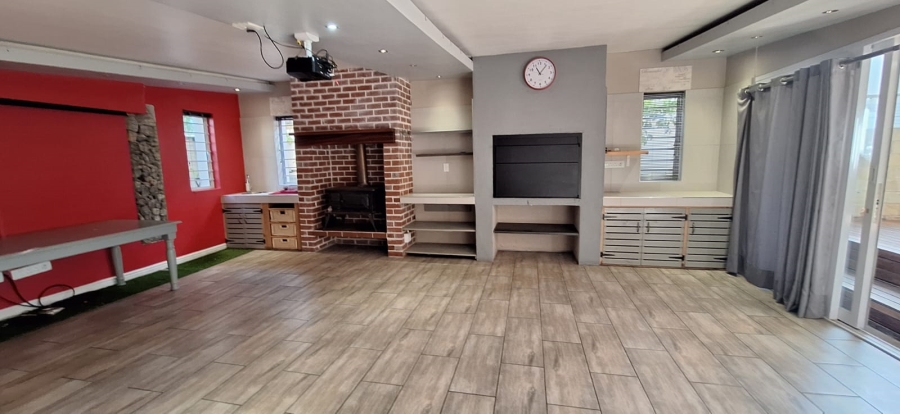 5 Bedroom Property for Sale in Elfindale Western Cape